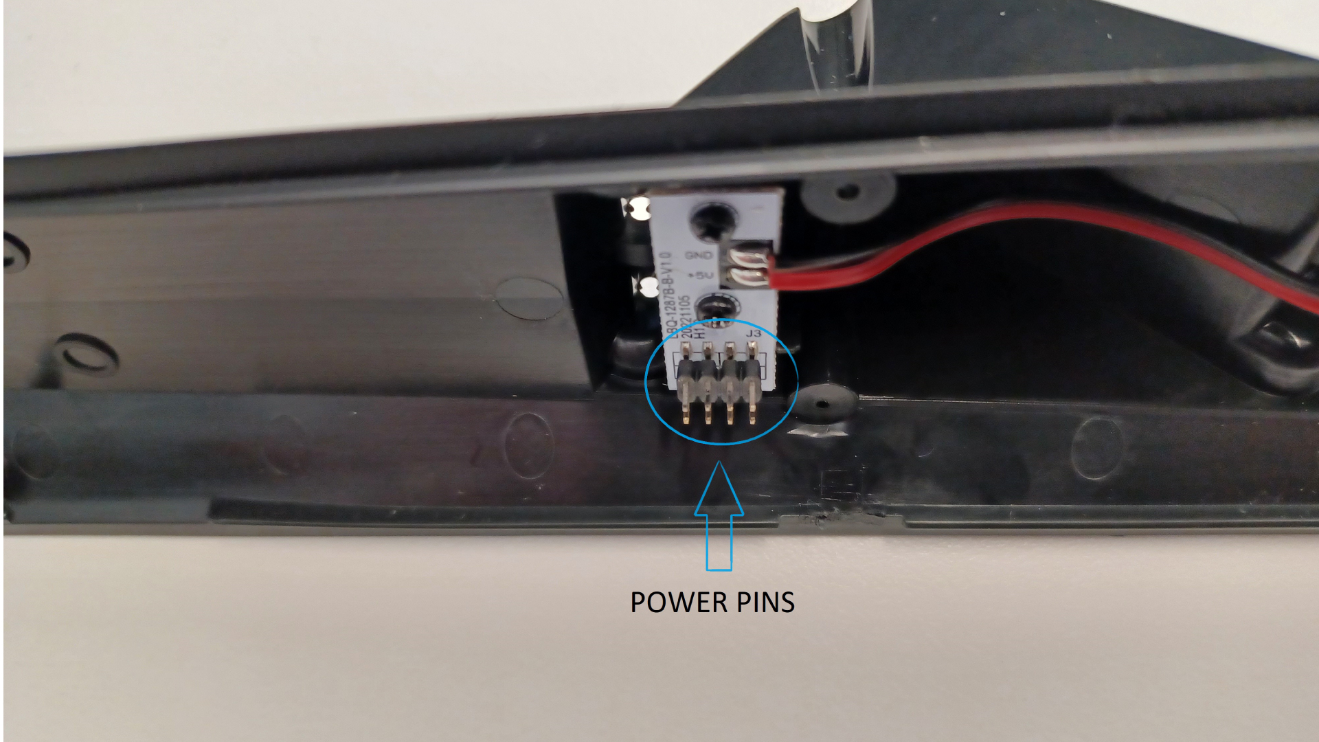 Tracker mount alignment detail.